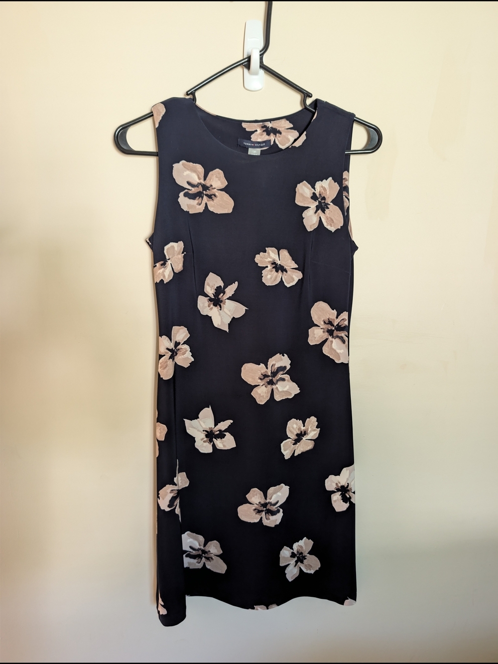 NWT Tommy Hilfiger Navy Floral Sleeveless Sheath Dress Size 2P Petite